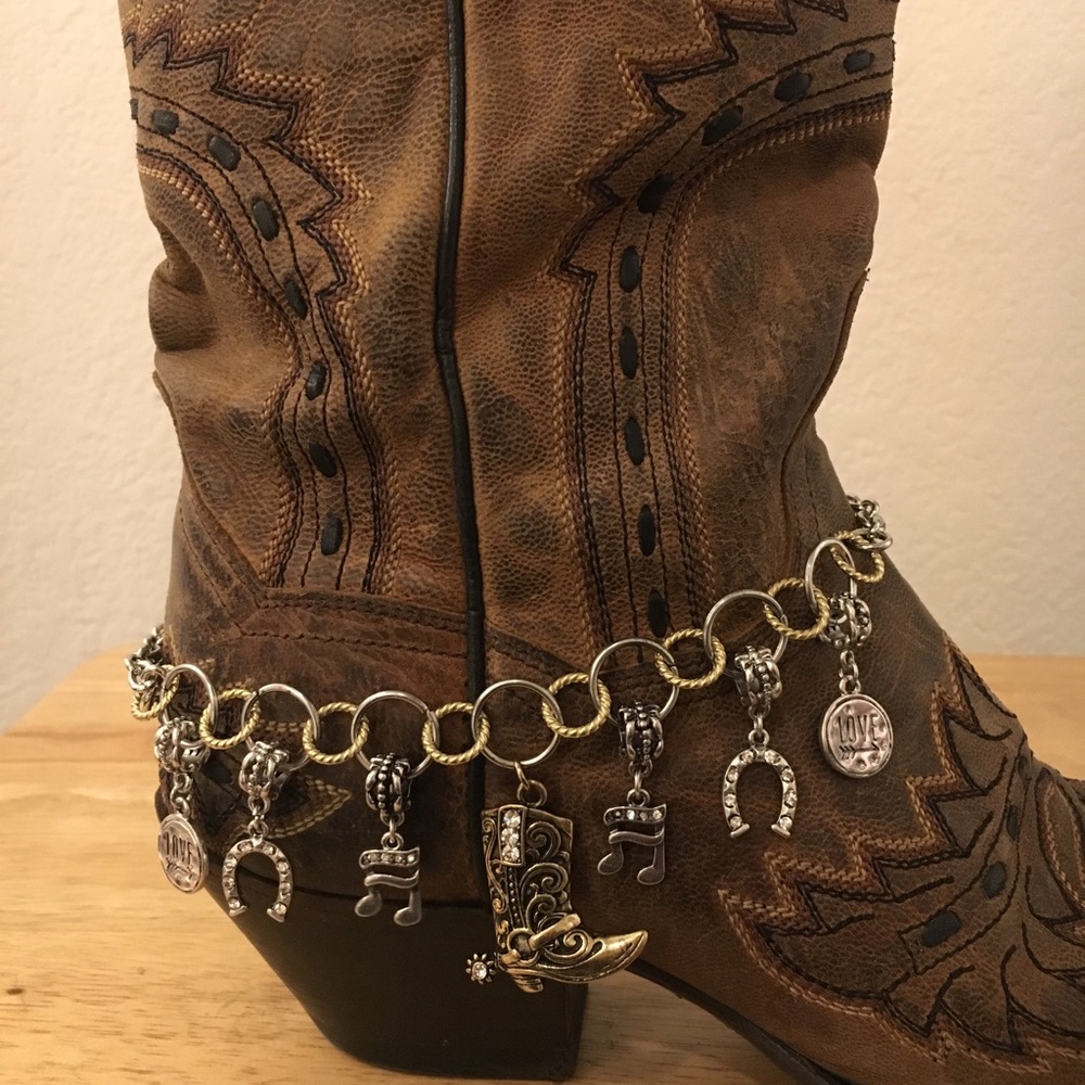 Handmade boot bracelets - Picture 5 of 5